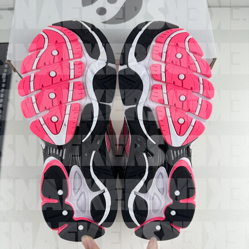 FREE Shipping - Sauc0ny OMNI 9 (White Peach Pink) 𝐬𝐧𝐚𝐞𝐤𝐞𝐫𝐬