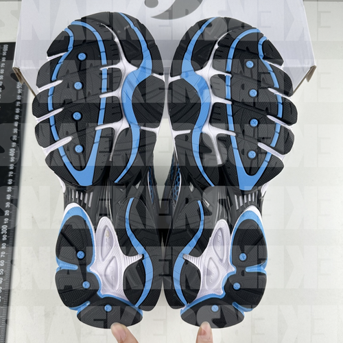 FREE Shipping - Sauc0ny OMNI 9 (Black Moon) 𝐬𝐧𝐚𝐞𝐤𝐞𝐫𝐬