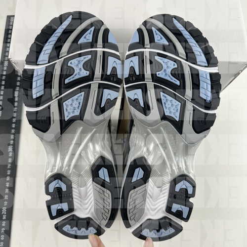 FREE Shipping - Asics Gel-Kayano 14 (White Black) 𝐬𝐧𝐚𝐞𝐤𝐞𝐫𝐬